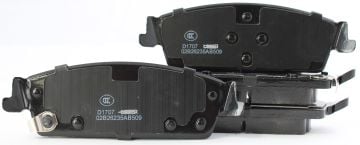 Rear Ceramic Brake Pads for 2014-2020 Cadillac Scalade ESV Chevrolet Silverado Tahoe Yukon