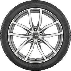 Yokohama BluEarth V905 235/50R19XL